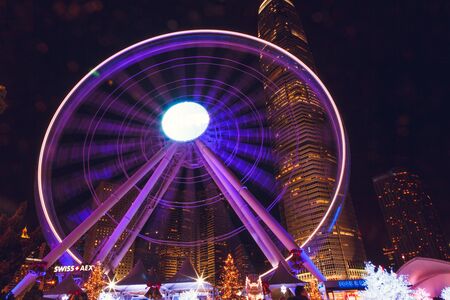 Ferris wheel and night city.のeditorial素材
