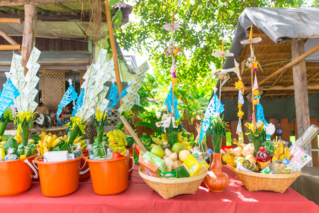 Lampang Thailand-September 20 2017 Tan Kuay Salak Festival- Northern Thai ritual that people will give foodstuff and valuable things to the temple and monks they believe it for merit who passed away.のeditorial素材