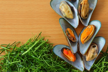Mussel and Kaffir lime leavesの写真素材