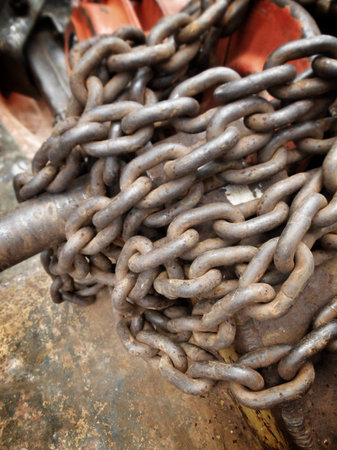 Tow old chain for car
