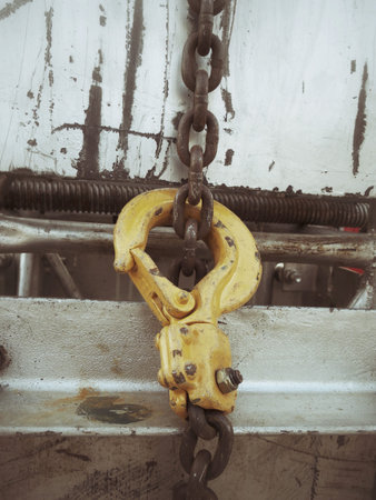 Tow old chain for car
