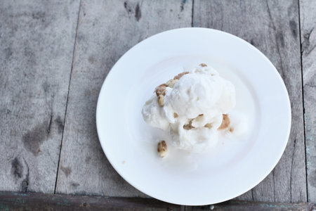 Coconut ice cream with cake