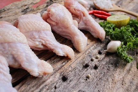 Raw chicken wingsの写真素材