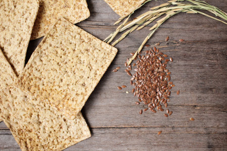 Whole grain cracker with flaxseed