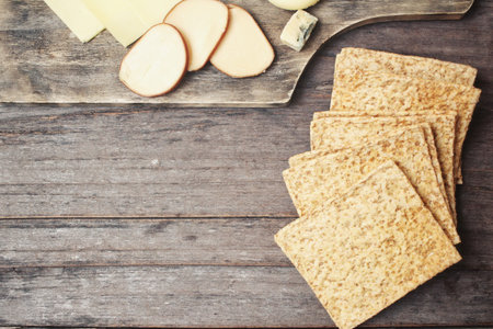 Whole grain cracker with cheese