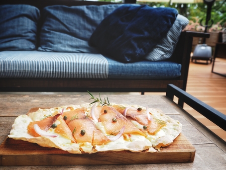 Smoked salmon pizzaの写真素材