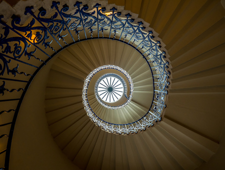 Elegant spiral staircase in Tudor-period house. The first centrally unsupported helical stairs constructed in England.のeditorial素材