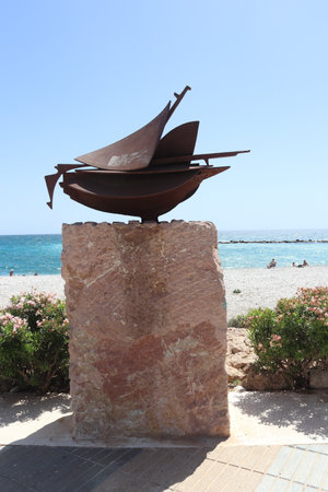 Sculpture on the seafront of Alteaの写真素材