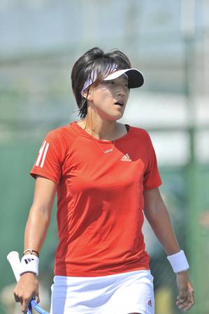 NONTHABURI ,THAILAND - FEB 4 : Korea tennis player So Jung Kim during her Fed Cup, 2011 World Group Play-Off singles match vs. Sessil Karantancheva ,February 4, 2011 in Nonthaburi ,Thailand のeditorial素材
