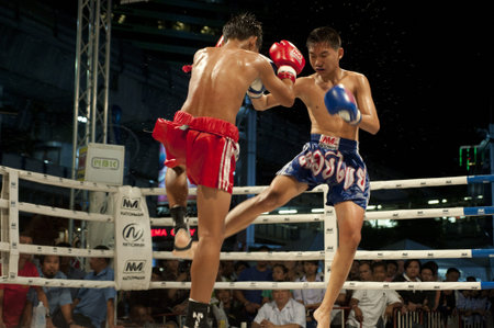 BANGKOK THAILAND- MAY 18: Unidentified players in MBK Fight Night on May18, 2011 at MBK Avenue Ring,Bangkok Thailand のeditorial素材