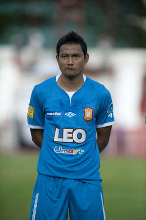 BANGKOK THAILAND- MAY 21 : Thai Premier League (TPL) between BEC Tero Fc (Red) vs Bangkok Glass Fc (Blue) on May 21 , 2011 at thebhussadin Stadium Bangkok, Thailandのeditorial素材