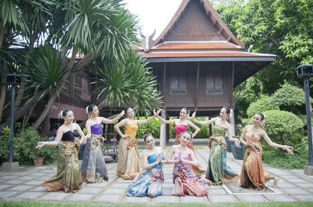 BANGKOK, THAILAND - JULY 10 : Thai traditional dance. This is the parade of making traditional merit of people from the northern territory of Thailand, July 10, 2011 in Bangkok, Thailand. のeditorial素材