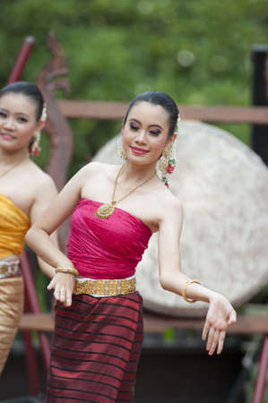 BANGKOK, THAILAND - JULY 10 : Thai traditional dance. This is the parade of making traditional merit of people from the northern territory of Thailand, July 10, 2011 in Bangkok, Thailand. のeditorial素材
