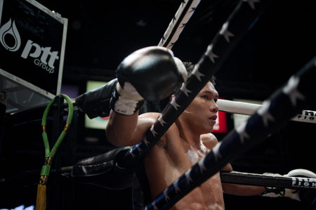 BANGKOK THAILAND- SEPTEMBER 25 : Thai Fight : Muay Thai..Worldのeditorial素材