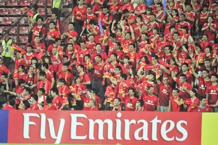 NONTHABURI, THAILAND- APRIL 9 : AFC Champions League 2013 Between Muangthong Utd (R) VS Guangzhou Evergrande (Y) on April 9, 2013 at SCG Stadium, Bangkok,Thailand のeditorial素材
