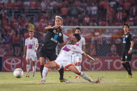 PATHUMTHANI THAILAND-Jul19 Thai Premier League between Police United and Sisaket FC at Thammasat Stadium on July19,2014,Thailand のeditorial素材