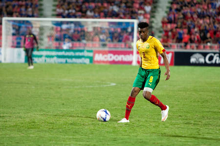 BANGKOK,THAILAND-MARCH 30: the international friendly match between Thailand and Cameroon at Rajamangala Stadium on March30 2015 in,Thailand.のeditorial素材