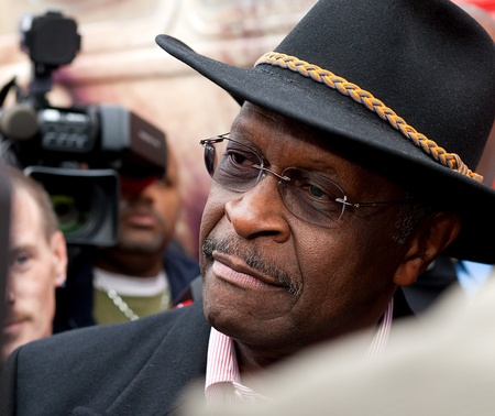 YPSILANTI, MI - NOVEMBER 10th: Presidential candidate Herman Cain listens to questions from supporters, November 10, 2011 in Ypsilanti, MI のeditorial素材