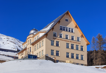 Davos, Switzerland - 26 January, 2017: the building of the Physical-Meteorological Observatory (German: "Physikalisch-Meteorologisches Observatorium Davos"). The observatory was founded in 1907 by Carl Dorno, in 1971 it was designated by the World Meteoroのeditorial素材