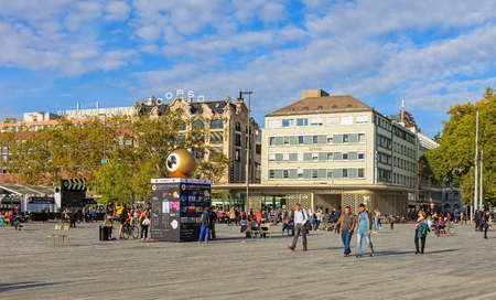 Zurich, Switzerland - 29 September, 2017: people and the venue of Zurich Film Festival on Sechselautenplatz square, the building of the Corso cinema in the background. Zurich Film Festival takes place annually at the end of September since 2005, in 2017 iのeditorial素材