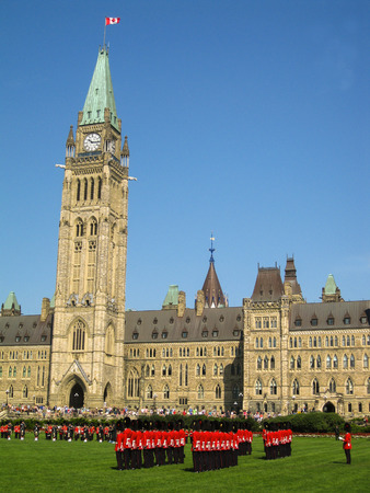 Changing of guard in Parliament Hill, Ottawa, Canadaのeditorial素材