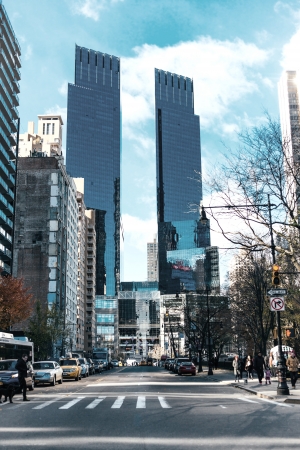 NEW YORK/USA - 24 NOVEMBER 2013: skyscrapers on the streets of New York day. Sity 24 november USA.のeditorial素材