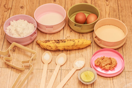 Equipment to prepare dessert to prepare.の写真素材