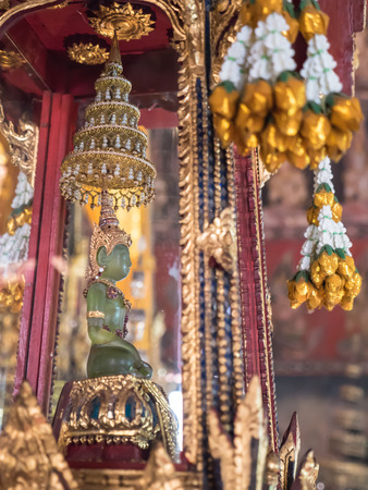 Emerald Buddha in museum Thailandのeditorial素材