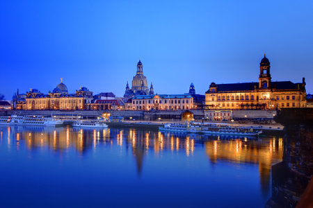view on Dresden by nightのeditorial素材