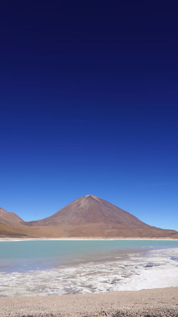 Bolivia, Altiplano, Eduardo Avaroa Andean Fauna National Reserve, Laguna Colorada and Dali desertの写真素材