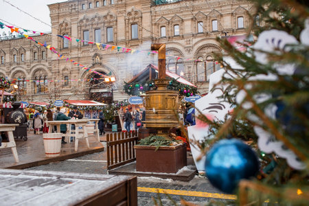 Christmas decoration of Red Square. Beautiful holiday decorations in the city. A large samovar in the city center. Moscow, Red Square, December 2023のeditorial素材