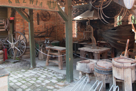 Gietrzwald, Polen - 21 juli 2018: A special restaurant in Poland where everything is kept in the old styleのeditorial素材