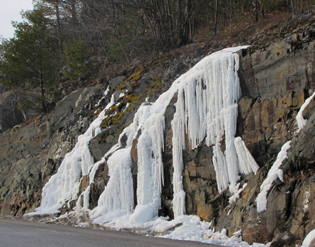frozen runoffの写真素材