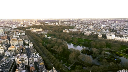 Aerial View of Buckingham Palace and St James Park in City of London, England UKのeditorial素材