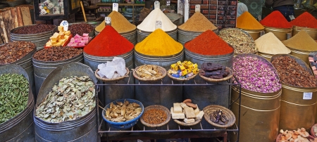 panoramic view of various spices in the souk of Marrakesh, Morrocoのeditorial素材