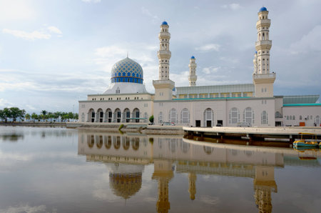 Mosque with reflection on waterの写真素材