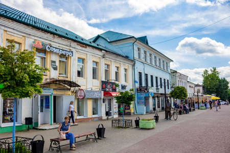 KALUGA, RUSSIA - AUGUST 2017: Pedestrianized street "Kaluga Arbat" (Kaluzhskiy arbat)のeditorial素材