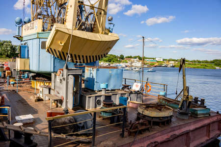 SERPUHOV, RUSSIA - AUGUST 2017: The port of Serpukhov on the Nara Riverのeditorial素材