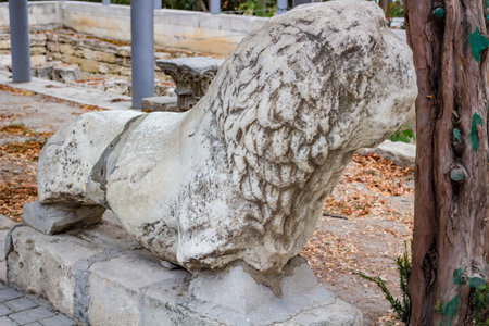 SEVASTOPOL, CRIMEA - SEPTEMBER 2014: Historical and Archaeological Museum-Reserve "Chersonese Taurian". Ancient sculpture of a lionのeditorial素材