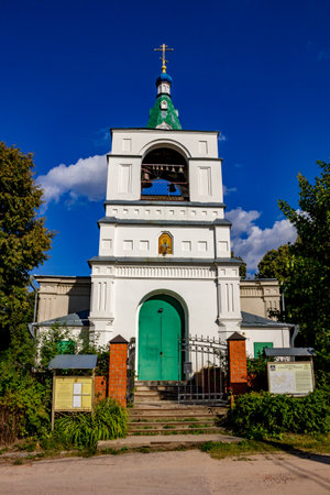 Obolenskoe, Russia - August 2018: Old Church of St. Nicholas the Wonderworker of the 19th century in the village of Obolenskoe. Kaluzhskiy region, Zhukovskiy districtのeditorial素材