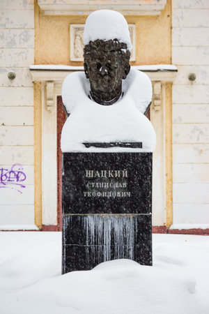 Monument to teacher ST Shatsky covered with snow during snowfall in winter: Obninsk, Russia - February 2021のeditorial素材