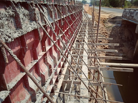 Concrete formwork of bridge rails