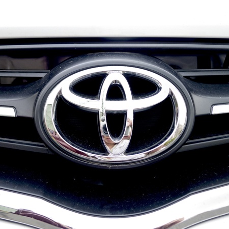 toyota sign in silver on carのeditorial素材