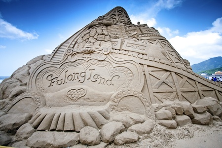 FULONG, TAIWAN-MAY 23,2012:a village sand sculpture at Fulong beach for celebrating the Sand Sculpture Festival on May 23,2012 in Fulong,Taiwanのeditorial素材