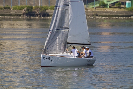 TAIPEI,TAIWAN -November 10,2012:Keel Boat Sailing on river in 2012 Taipei Keel Boat Competition in Dadaocheng Wharf on November 10,2012 in Taipei,Taiwanのeditorial素材