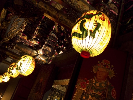 asia traditional religious lantern in bao an templeのeditorial素材