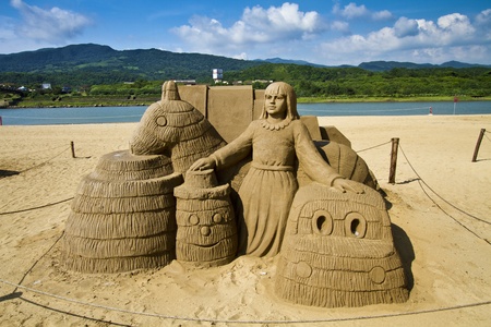FULONG, TAIWAN-JUNE 19,2013:a novel sand sculpture at Fulong beach for celebrating the Sand Sculpture Festival on JUNE 19,2013 in Fulong,Taiwanのeditorial素材