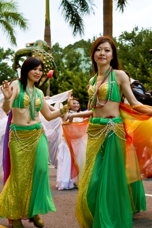 Taipei , Taiwan -October 19 : Unidentified Dream Carnival dancer -street parade during the event of "celebrating Mardi Gras of Christian" on October 19 , 2013 in Taipei,Taiwan .のeditorial素材