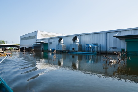 Bangkok, Thailand - November 25: The plant in Nava Nakorn Industrial area was flooded for 1 month - November 25, 2011 at Nava Nakorn Industrial area in Pathum Thani, Bangkok.のeditorial素材