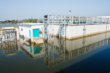 Bangkok, Thailand - November 25: The plant in Nava Nakorn Industrial area was flooded for 1 month - November 25, 2011 at Nava Nakorn Industrial area in Pathum Thani, Bangkok.のeditorial素材